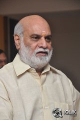 Chiranjeevi at Sachin Tendulkar Kadu Premiere Show